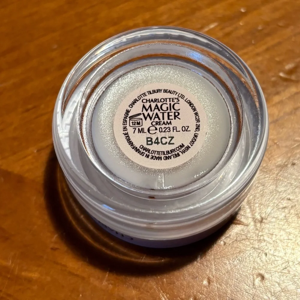 Charlotte Tilbury Charlotte’s Magic Water Cream - Picture 6 of 15